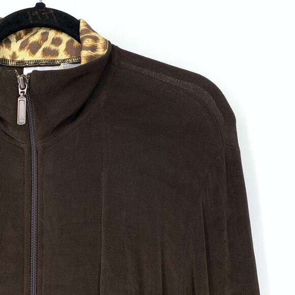 Chicos Travelers Full Zip Jacket Brown Womens Sz 1 US M Leopard Inner Collar - Picture 3 of 5